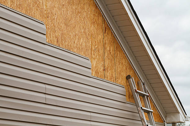 Professional Siding Contractor technician working in Narvon, PA